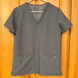 Figs Casma Three Pocket Scrub Top Graphite